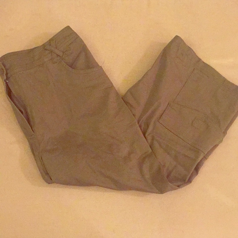 Cargo Capri Pants